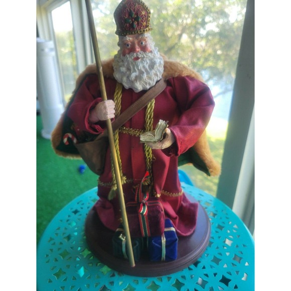 Vtg SANTAS FROM AROUND THE WORLD AMSTERDAM SANTA 1995 LORD & TAYLOR 12" tall - Picture 1 of 11